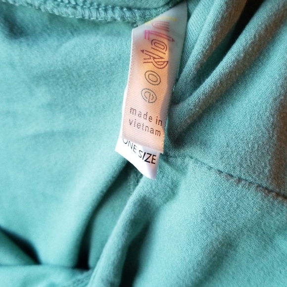 Lularoe Solid Leggings - Picture 3 of 3